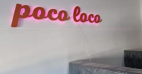 Segnale di luce a LED in metallo personalizzato per interni ed esterni