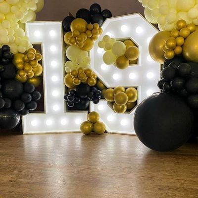 28 C Segno di Marchiata a Luce LED Tavola Marchiata Lettere di amore Numeri di matrimonio Lampadina