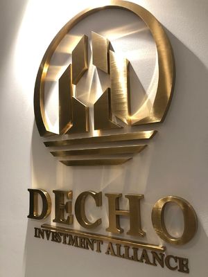 Pubblicità in oro Segnali elettronici a LED 3D per il logo del negozio