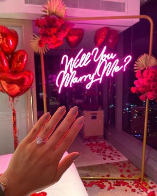 Segno di neon per la signora Mr. Will You Marry Me Un simbolo di amore e impegno