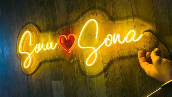 Segno di neon per la signora Mr. Will You Marry Me Un simbolo di amore e impegno