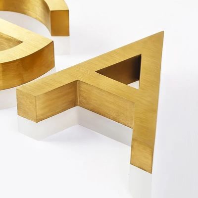Segnaletica esteriore essenziale taglia personalizzata segnali luminosi in metallo con lettera canale 3D