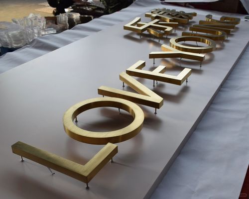 3D LED Outdoor Billboard e Display Board Stainless Metal Backlight Lettere luminose