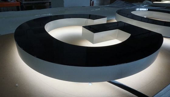 Segnale illuminato interno Segnale pubblicitario commerciale in metallo personalizzato con LED 3D