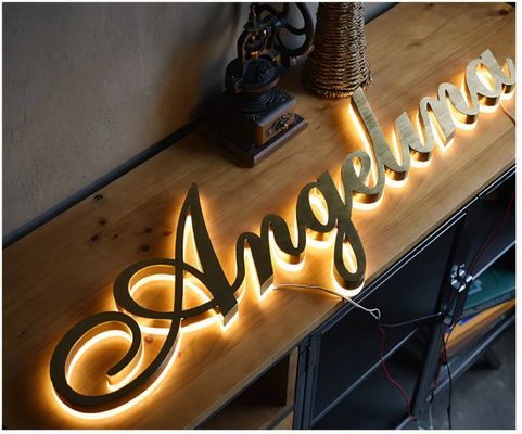 Segnale pubblicitario illuminato personalizzato con retroilluminazione