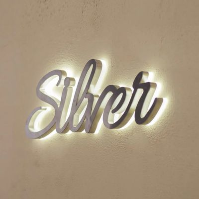 Segnale pubblicitario illuminato personalizzato con retroilluminazione