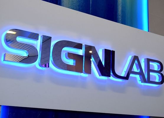 Segnale murale a luce interna a LED personalizzato con tensione di ingresso DC 12V