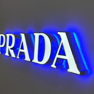 Cartellone LED acrilico a doppio lato con logo multicolore illuminato